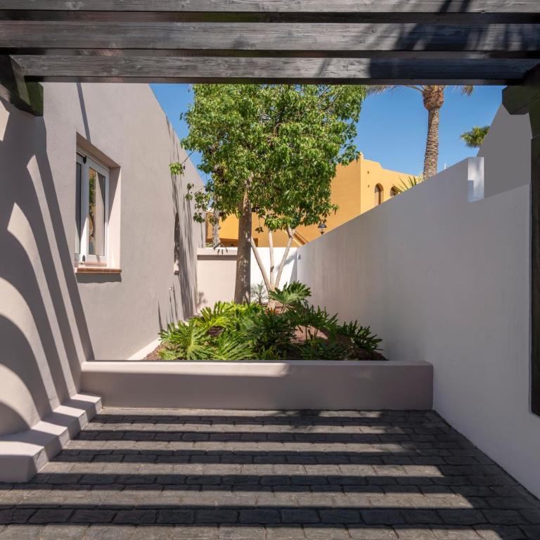 Villa Tropico - Design Home with Pool in Corralejo - by LUNA - Villa de 3 dormitorios - 64