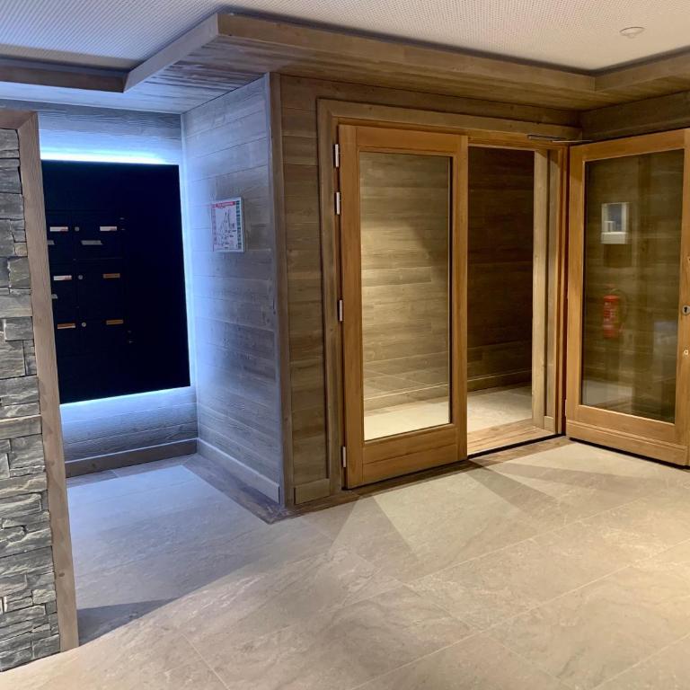 Le chalet sous-toiture Nánshān : spacieux, lumineux et idéalement situé à Auron - Appartement - 58