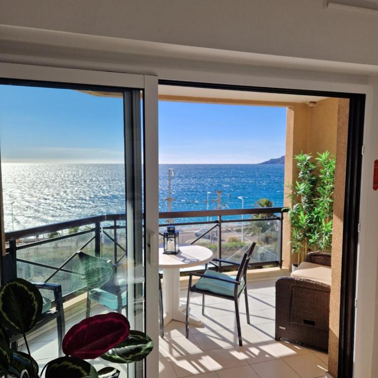 VILLA MAUPASSANT BORD DE MER - Appartement 1 Chambre - 10