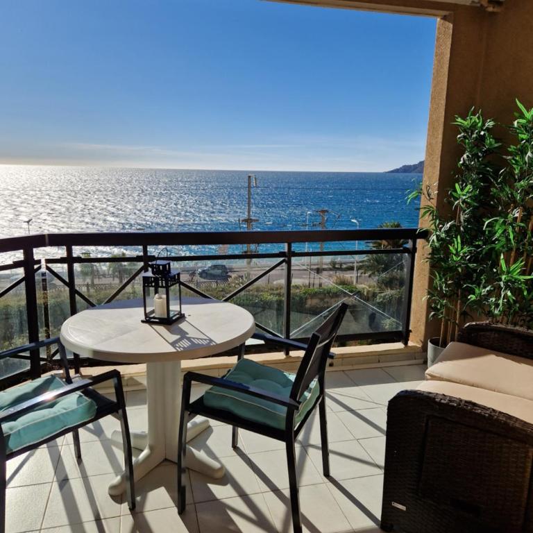 VILLA MAUPASSANT BORD DE MER - Appartement 1 Chambre - 2