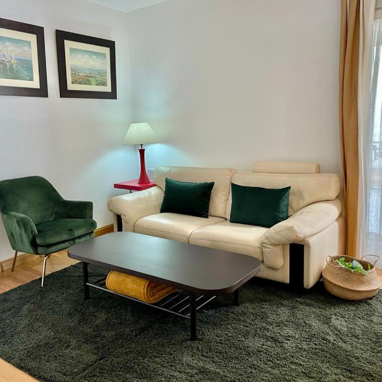 Apto Junto Catedral y Maestranza - Apartamento de 2 dormitorios - 1