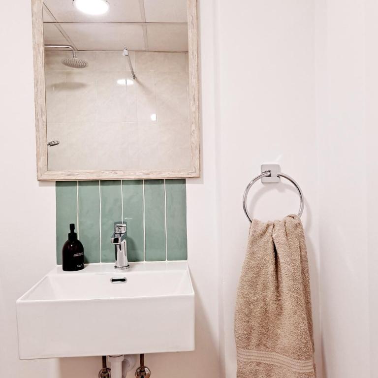 Apartamento acogedor con la mejor ubicación. - Estudio - 2