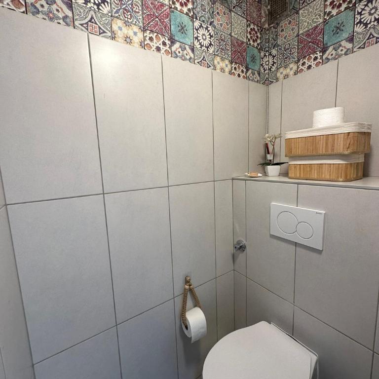 Moderne Apt mit 2 Balkonen, Self check-in, Parking - Appartamento con 2 Camere da Letto - 15