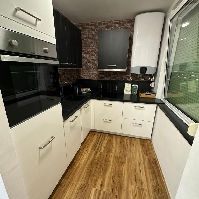 Moderne Apt mit 2 Balkonen, Self check-in, Parking - Appartamento con 2 Camere da Letto - 13