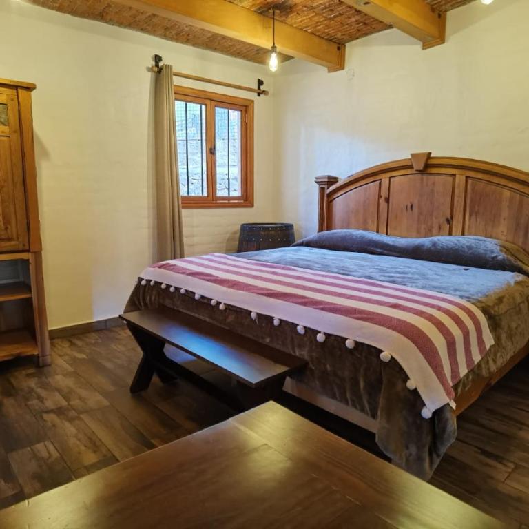 CABAÑA SIMA TOSCANO, Minigolf, Fogatero exterior y Área Infantil - Three-Bedroom Chalet - 1