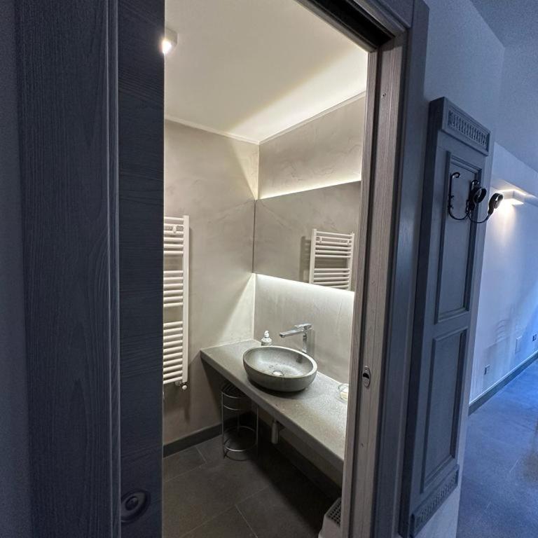 IL GIARDINETTO DI ELELU' Private Garage - Appartamento con 2 Camere da Letto - 12