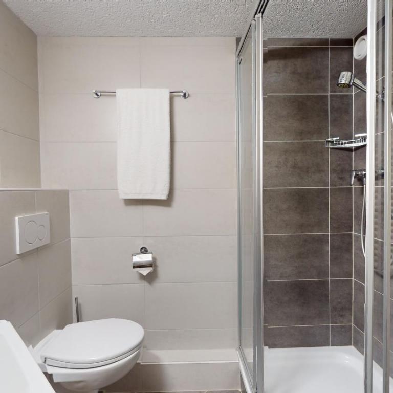 No 8 Bed & Bar - Appartement 3 Chambres - 20