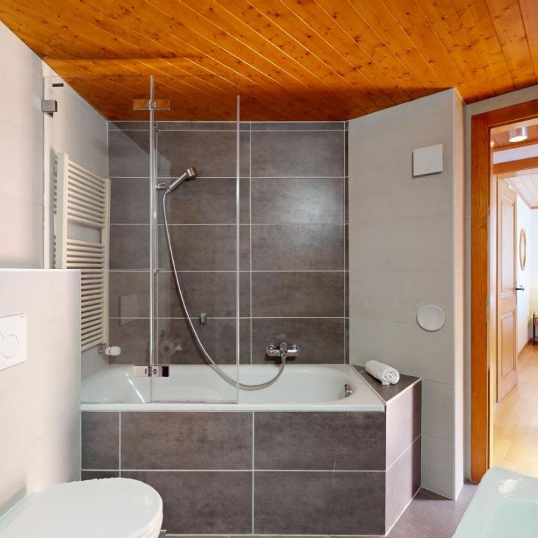 No 8 Bed & Bar - Appartement 3 Chambres - 21