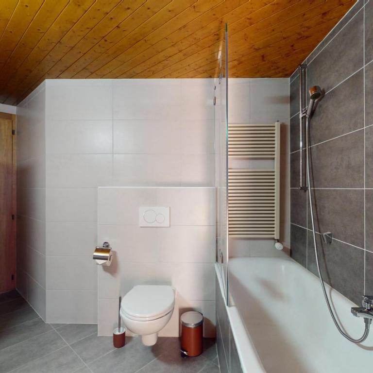 No 8 Bed & Bar - Appartement 3 Chambres - 19