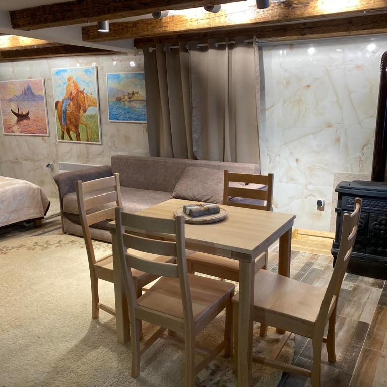 Durmitor Bela - Family Room with Balcony - 16