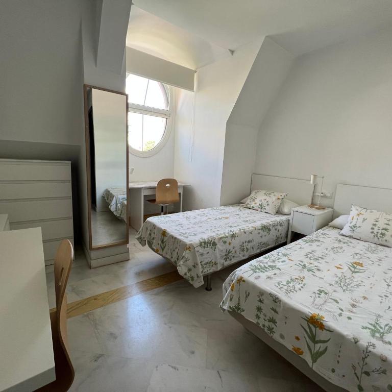 Colegio Mayor Careu - Women Only - University Community - Habitación Individual - 4