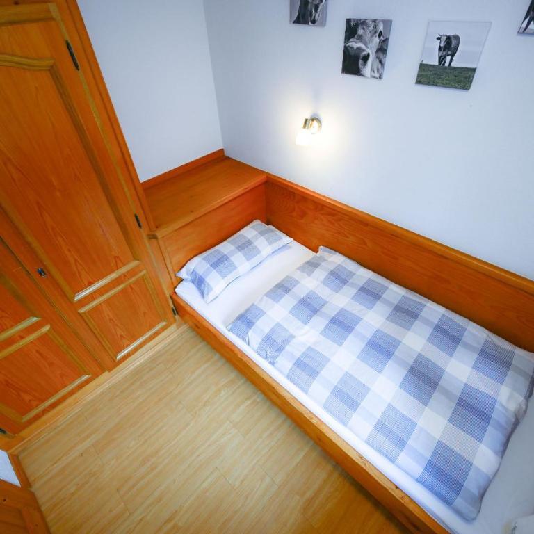 Faltenbach Ferienwohnungen in Oberstdorf - Apartment mit Blick auf die Berge - 1