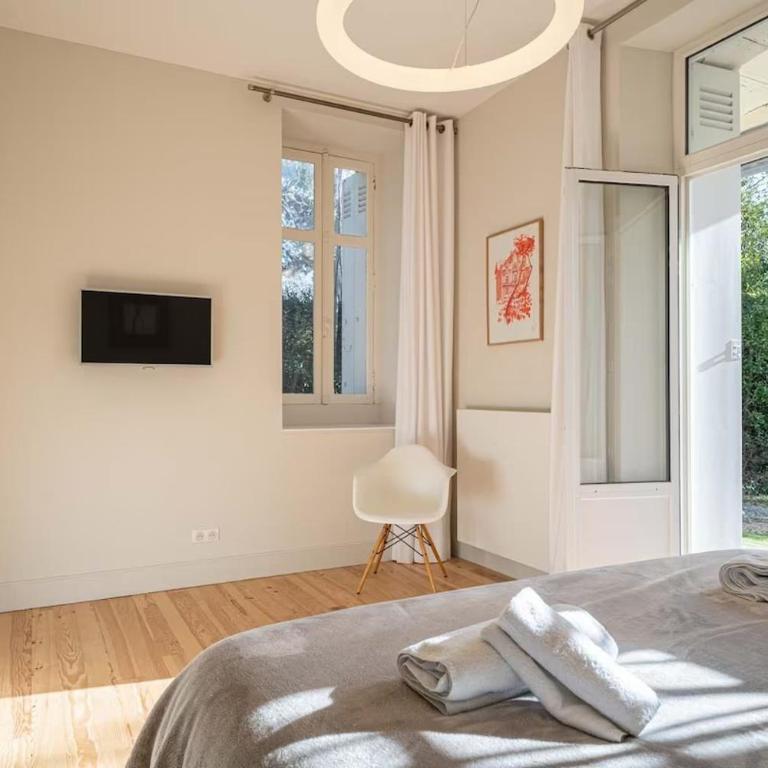 Très bel appartement en rez de jardin, Pereire, 100 m de la plage - Apartment - 24
