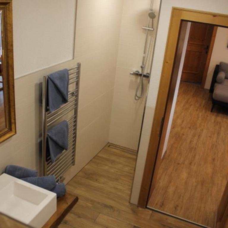 Bergsonnhof - Apartment mit 2 Schlafzimmern und Dusche - 6