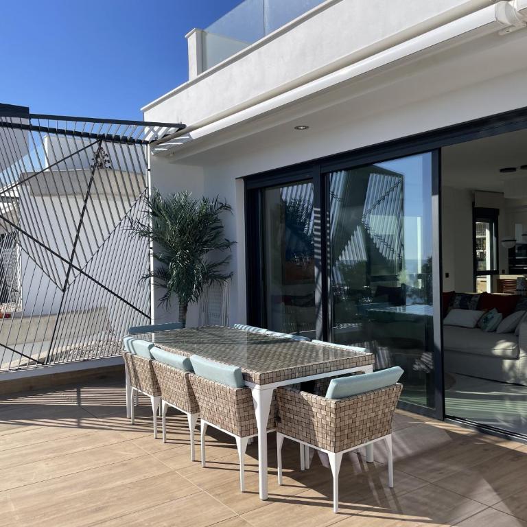 Luxury Sea View Penthouse by United Renters - Apartment with Sea View - 7