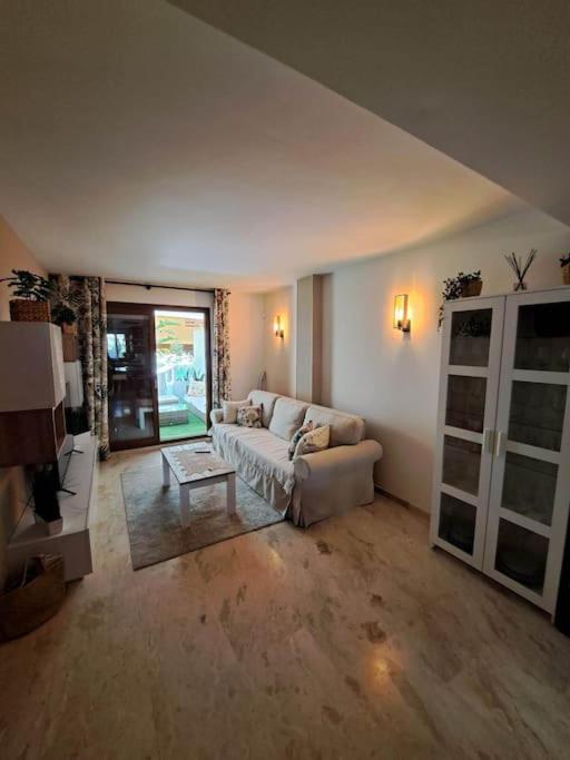 Olivia Sunny 2 bedroom Apartament Punta Prima - Two-Bedroom Apartment - 11