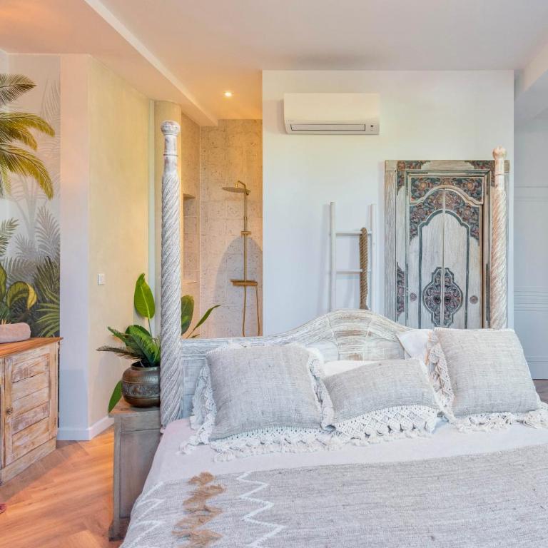 VILLA au Cap Brun, 4 belles chambres, Piscine - Deluxe Suite mit Kingsize-Bett - 8