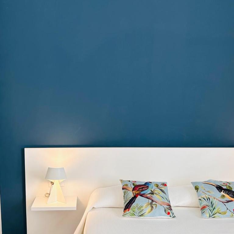 L'Esplai Valencia - Double Room with Balcony and City View - 7