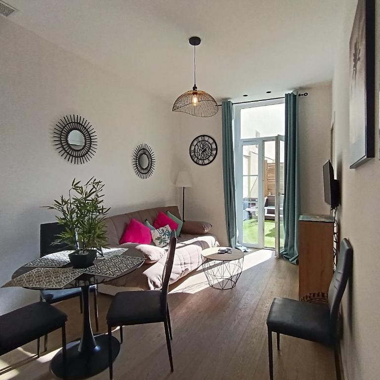 Superbe 2 pièces Carré d’or avec grande Terrasse - Appartement 1 Chambre - 1