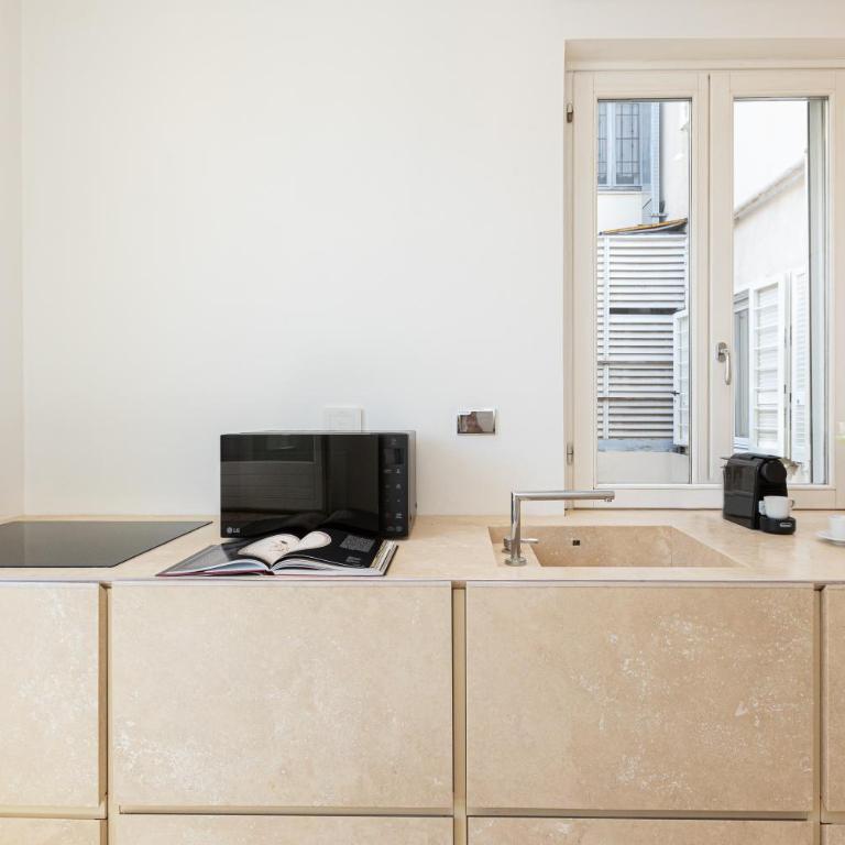Amazing Piazza Venezia with Jacuzzi and terrace - Appartamento con 2 Camere da Letto - 77