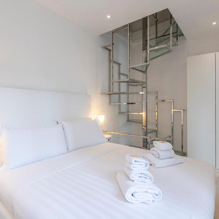 Amazing Piazza Venezia with Jacuzzi and terrace - Appartamento con 2 Camere da Letto - 55