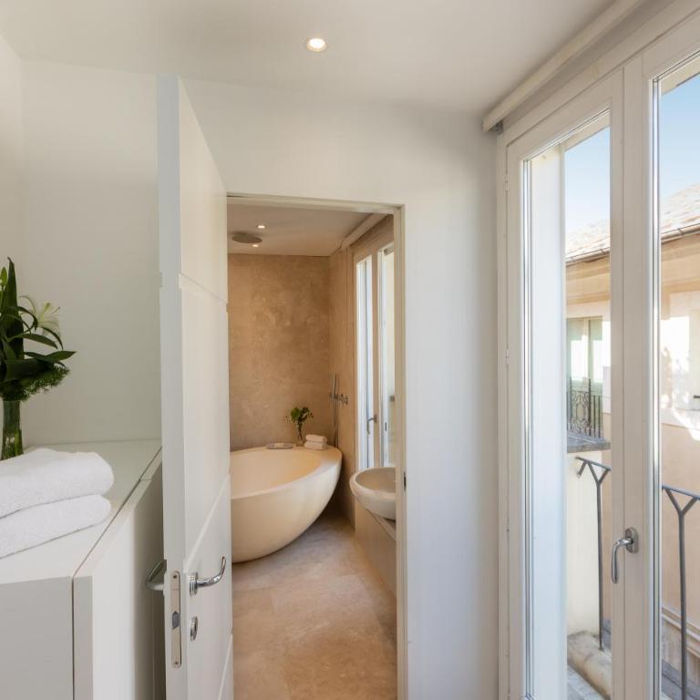 Amazing Piazza Venezia with Jacuzzi and terrace - Appartamento con 2 Camere da Letto - 67