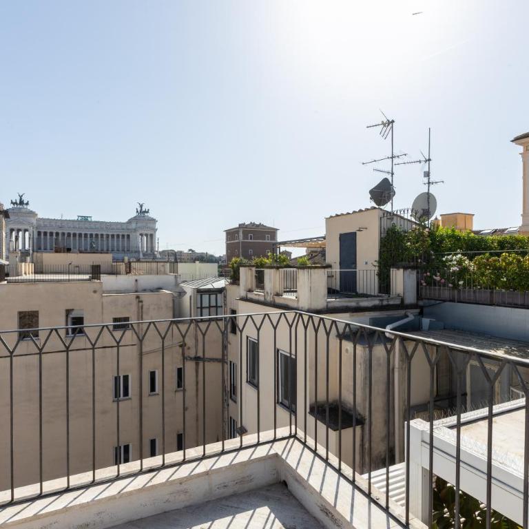 Amazing Piazza Venezia with Jacuzzi and terrace - Appartamento con 2 Camere da Letto - 15