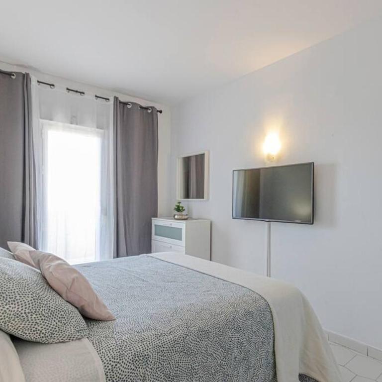 Apt BenalBeach Sunny with sea views - One-Bedroom Apartment - 16