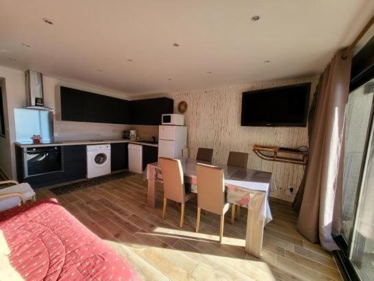 Appartement Rez de chaussée 6pers 2chambres Pieds d une remontée et à 300m des pistes - Appartamento con 2 Camere da Letto - 10
