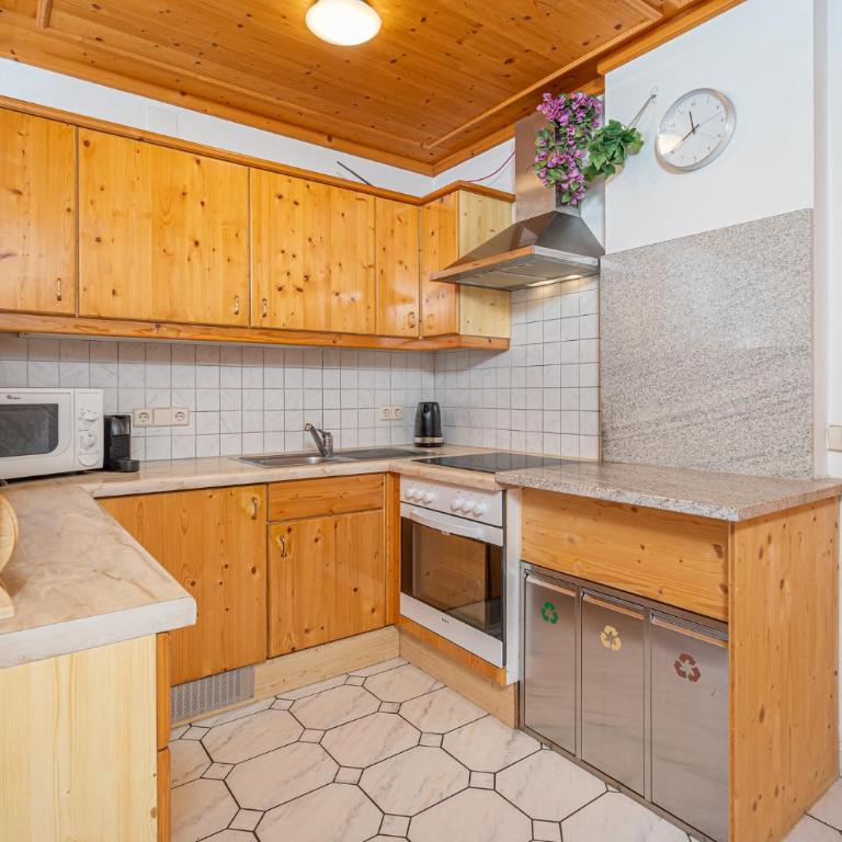 Appartements Spitzegel - Apartment mit 2 Schlafzimmern und Balkon Nr. 3 - 7