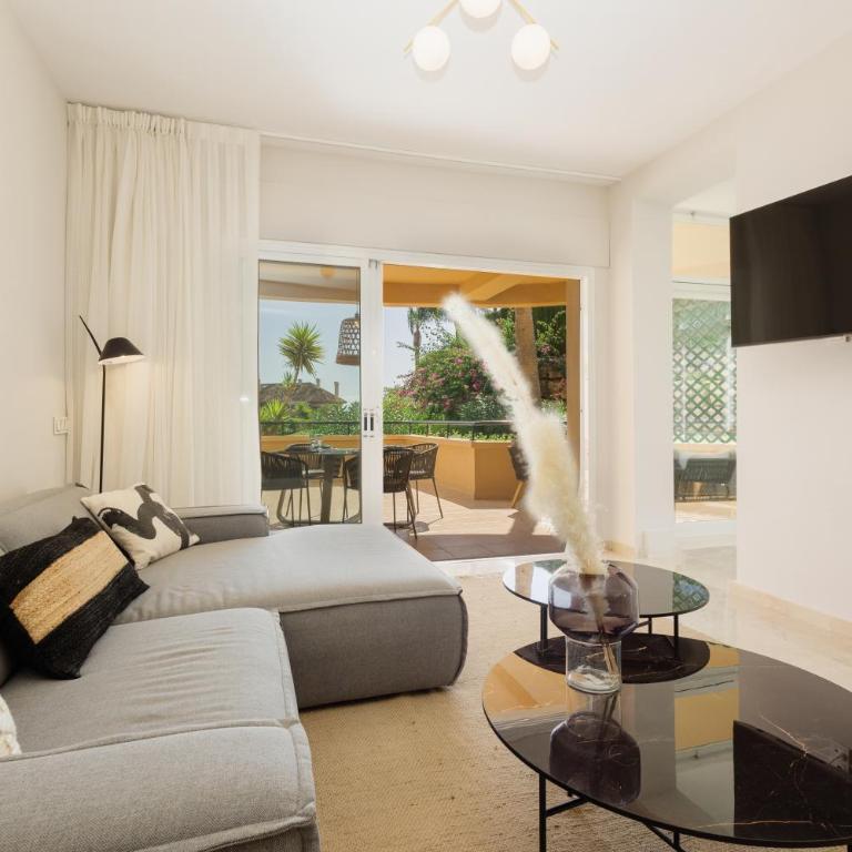 Luxurious frontline golf apartment in Elviria - Apartamento de 2 dormitorios - 21