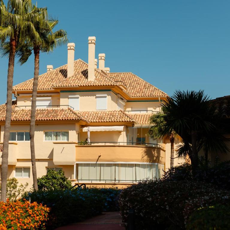 Luxurious frontline golf apartment in Elviria - Apartamento de 2 dormitorios - 50