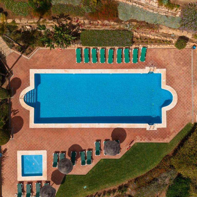 Luxurious frontline golf apartment in Elviria - Apartamento de 2 dormitorios - 2