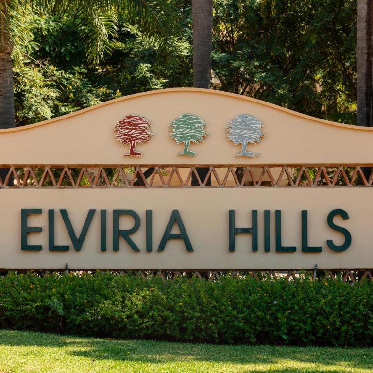 Luxurious frontline golf apartment in Elviria - Apartamento de 2 dormitorios - 60
