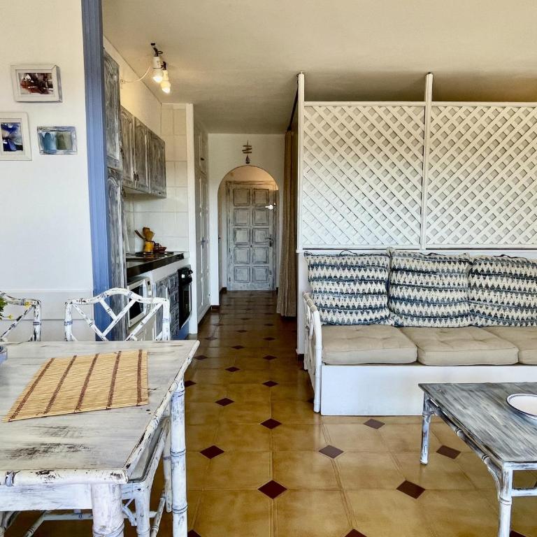 JARDINS DEL MAR 114 - One-Bedroom Apartment - 10