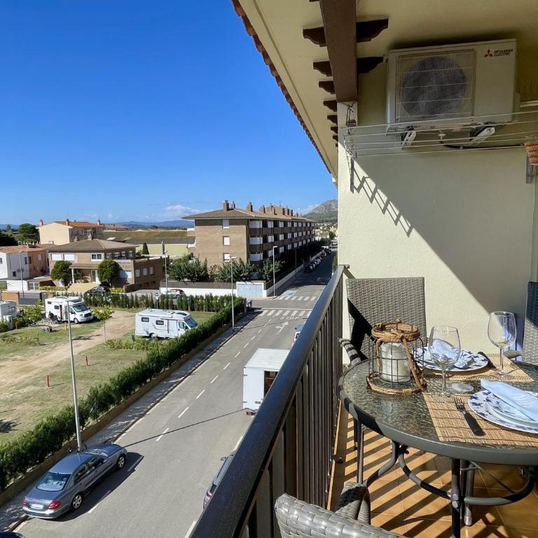 JARDINS DEL MAR 114 - One-Bedroom Apartment - 11