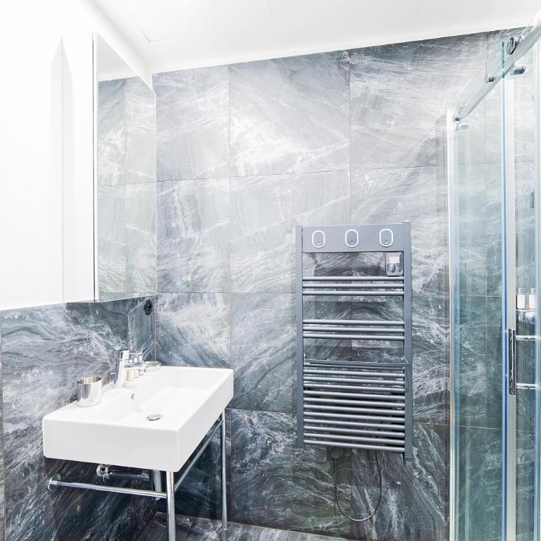 Pavillon Marais - Chambre Double avec Salle de Bains Privative - 6