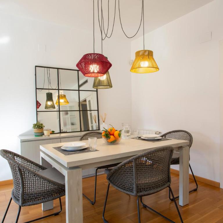 SingularStays Palacio de Congresos - Three-Bedroom Apartment - 31