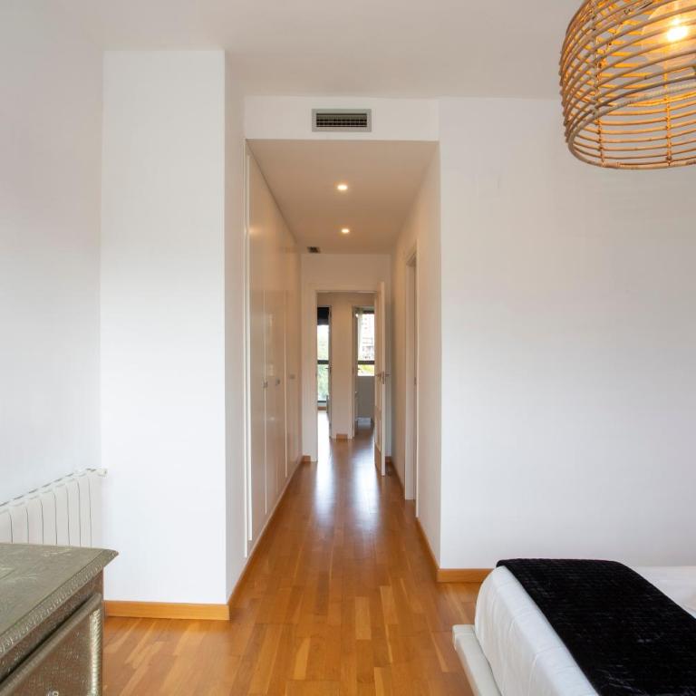 SingularStays Palacio de Congresos - Three-Bedroom Apartment - 36