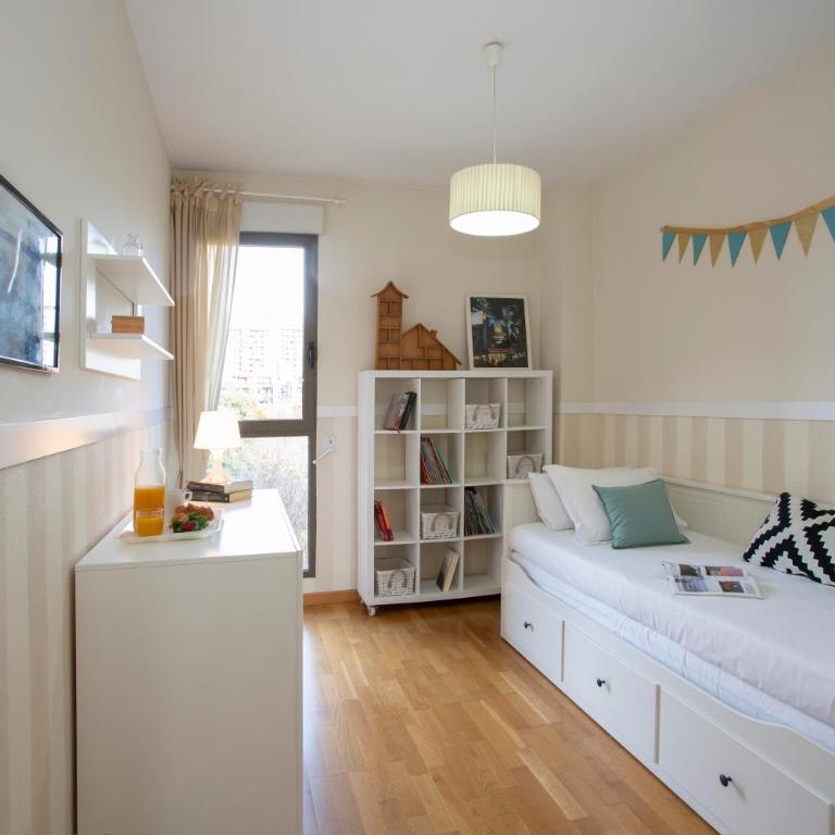 SingularStays Palacio de Congresos - Three-Bedroom Apartment - 38
