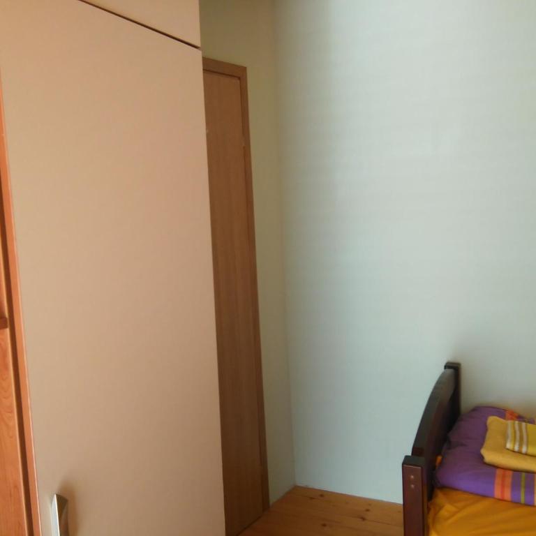 Guesthouse Wolf - Dreibettzimmer mit eigenem Bad - 2