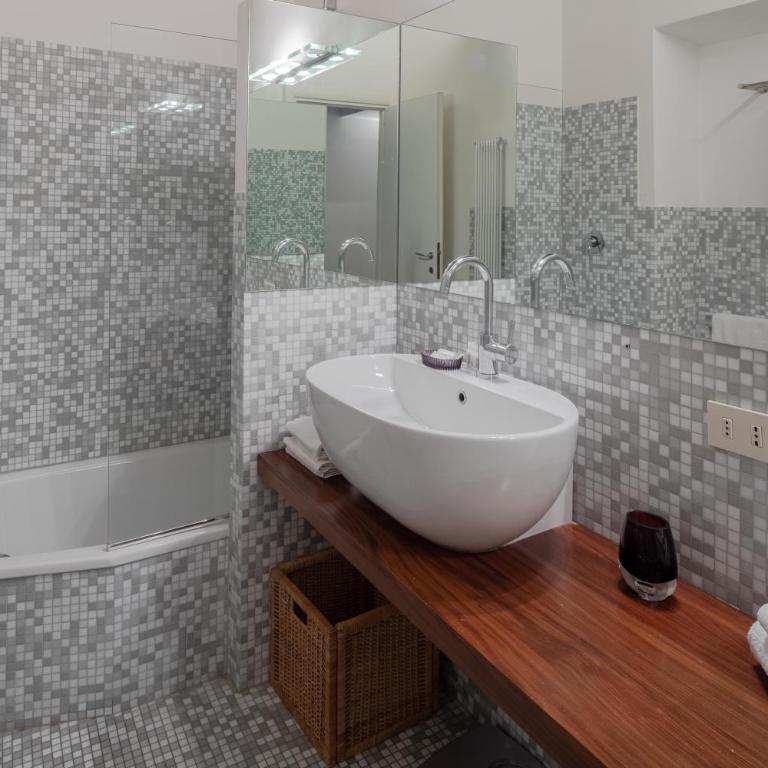Elegante rifugio in centro storico Roma tra Piazza del Popolo e Piazza di Spagna - Appartamento con 2 Camere da Letto - 23