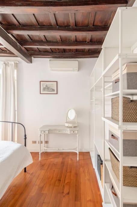 Elegante rifugio in centro storico Roma tra Piazza del Popolo e Piazza di Spagna - Appartamento con 2 Camere da Letto - 25