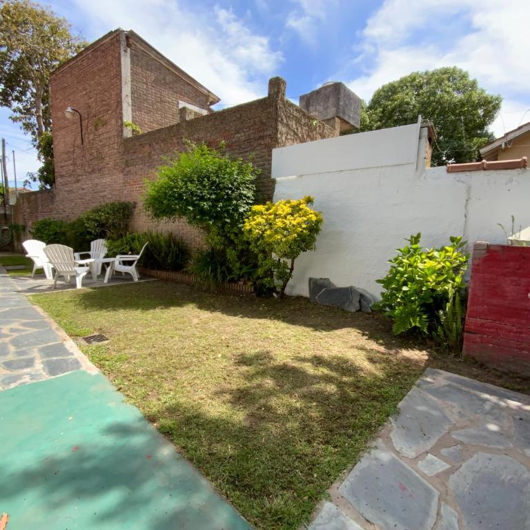 Complejo Quimey No se alquila a jóvenes y se reserva con el 30 porciento del total mediante depósito bancario - Two-Bedroom House - 4