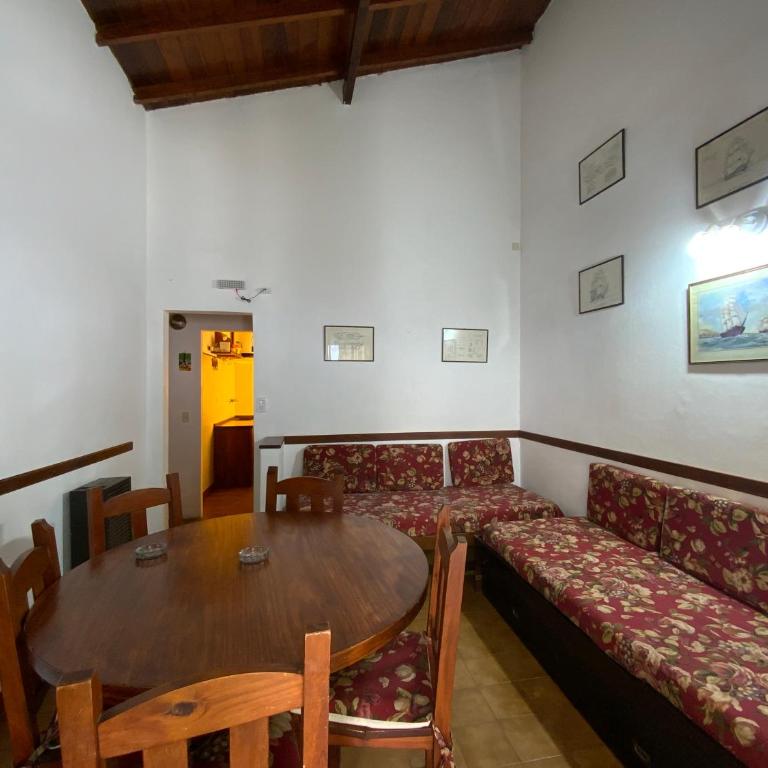Complejo Quimey No se alquila a jóvenes y se reserva con el 30 porciento del total mediante depósito bancario - One-Bedroom House - 5