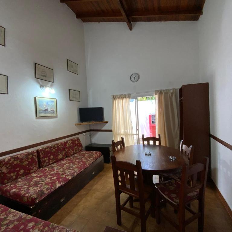 Complejo Quimey No se alquila a jóvenes y se reserva con el 30 porciento del total mediante depósito bancario - One-Bedroom House - 6