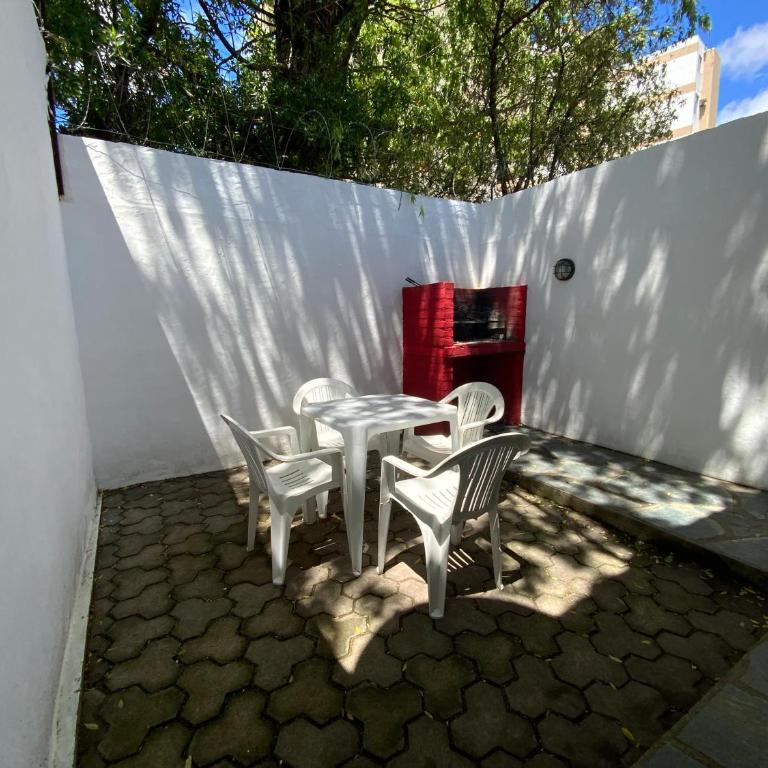 Complejo Quimey No se alquila a jóvenes y se reserva con el 30 porciento del total mediante depósito bancario - One-Bedroom House - 9