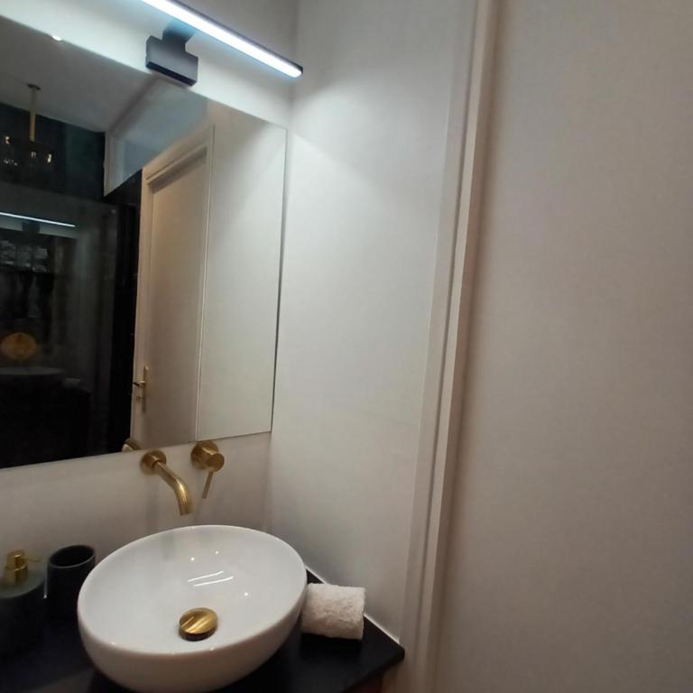 PARIS Balcony TOP FLOOR Room - Appartement 1 Chambre - 7