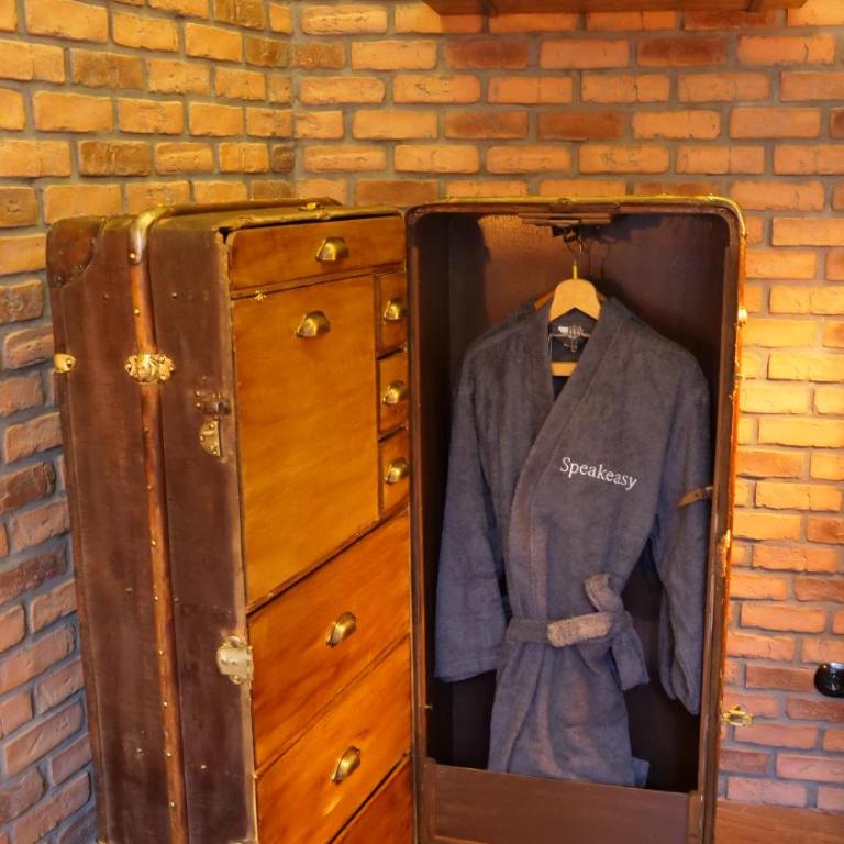 35 SPEAKEASY - Ambiance PUB Anglais Centre Ville avec Parking - Appartement 1 Chambre - 41
