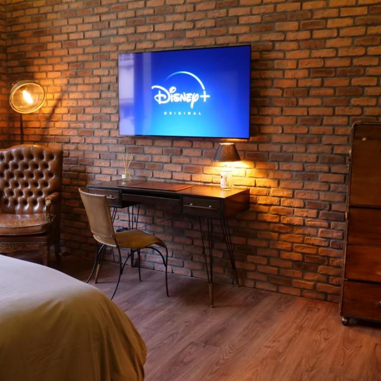 35 SPEAKEASY - Ambiance PUB Anglais Centre Ville avec Parking - Appartement 1 Chambre - 32